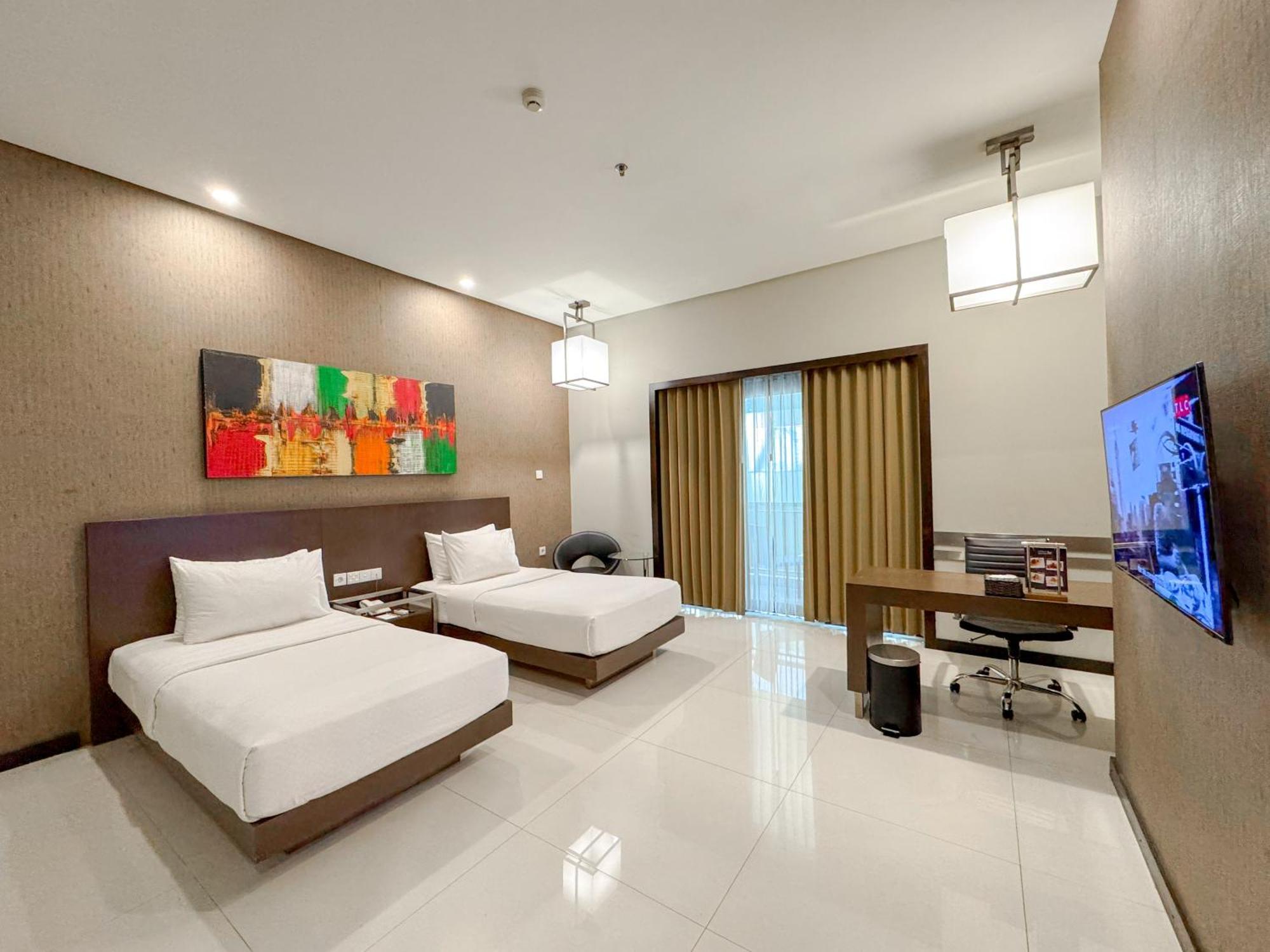 Savana Hotel & Convention Malang Exterior photo