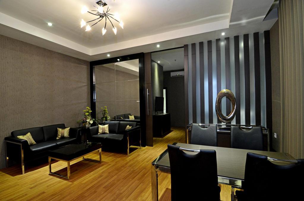 Savana Hotel & Convention Malang Exterior photo